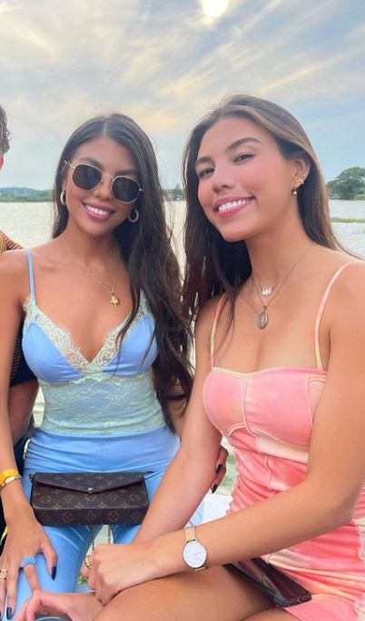 Silvana Mojica and her sister