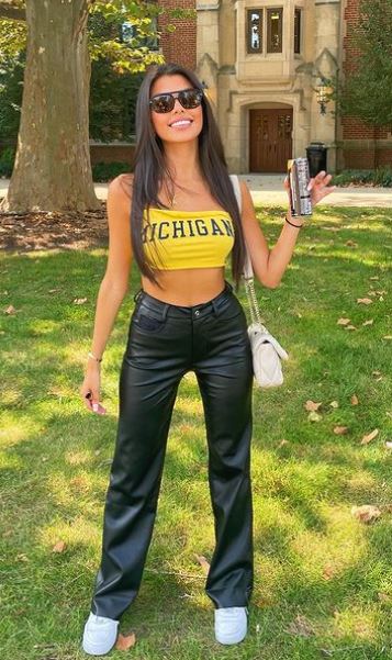Silvana Mojica height