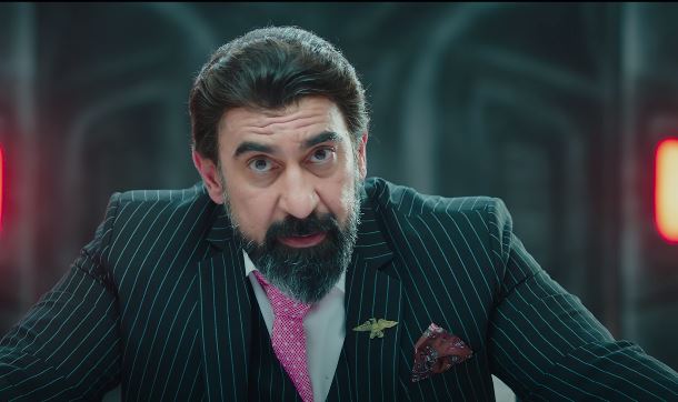 Actor Nawab Shah played the negetive role