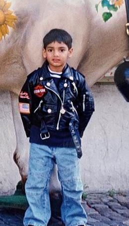 Ahan Shetty childhood image