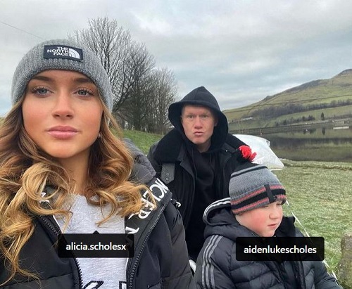 Alicia Scholes with her father Paul Scholes and brother Aiden Scholes