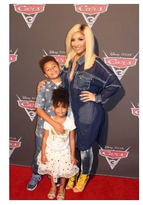 Angel Brinks with her kids