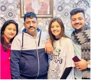Anjali Arora father mother and brother
