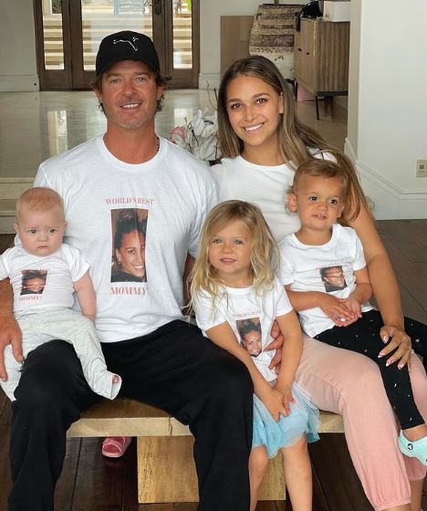 April Love Geary fiancé son and daughters