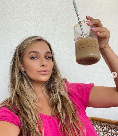 April Love Geary prefers to intake healthy drinks