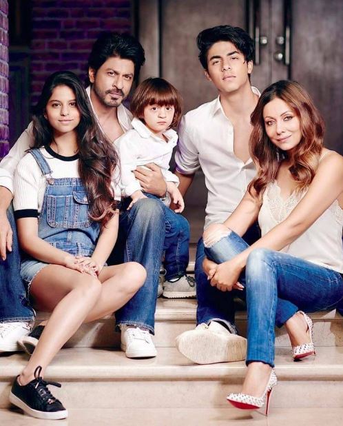Aryan Khan with his dad Shah Rukh Khan, mom Gauri Khan, sister Suhana Khan, and brother AbRam Khan