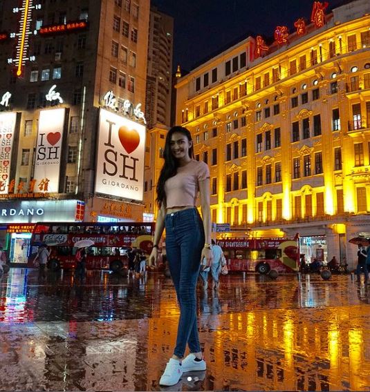 Beatrice Luigi Gomez likes traveling