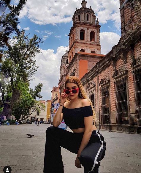 Brianda Deyanara wearing shades