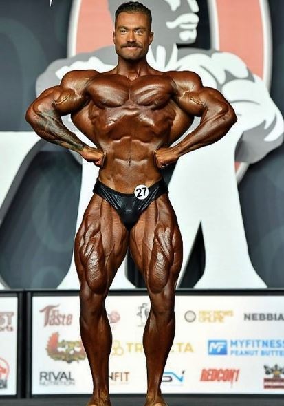 Chris Bumstead s a body builder