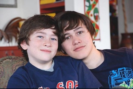 Dylan Arnold childhood picture with his brother