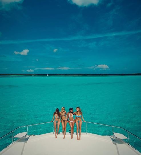 Elizabeth Lindley enjoying with her friends
