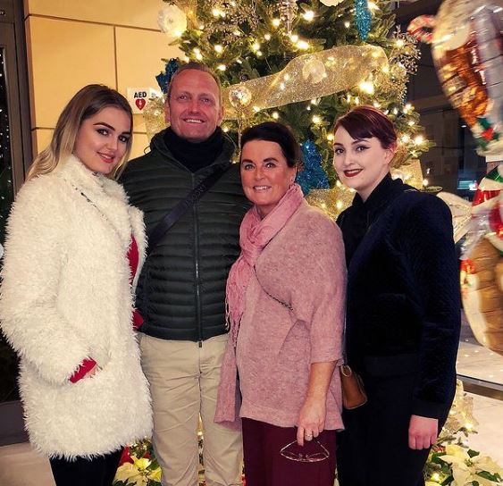 Emma Krokdal with her family