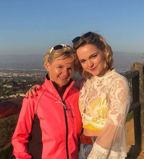Hallea with her mom