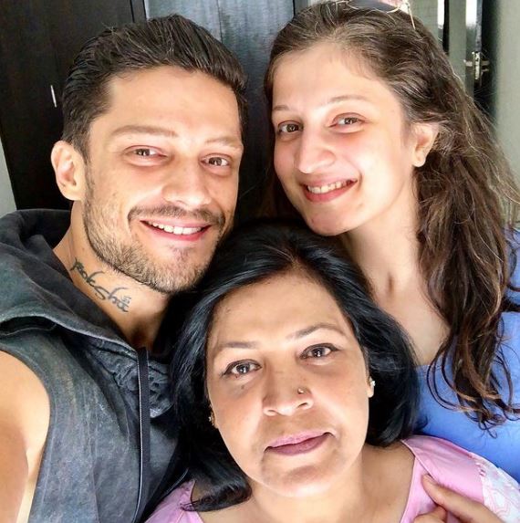 Jaya Bhardwaj with her brother and mother
