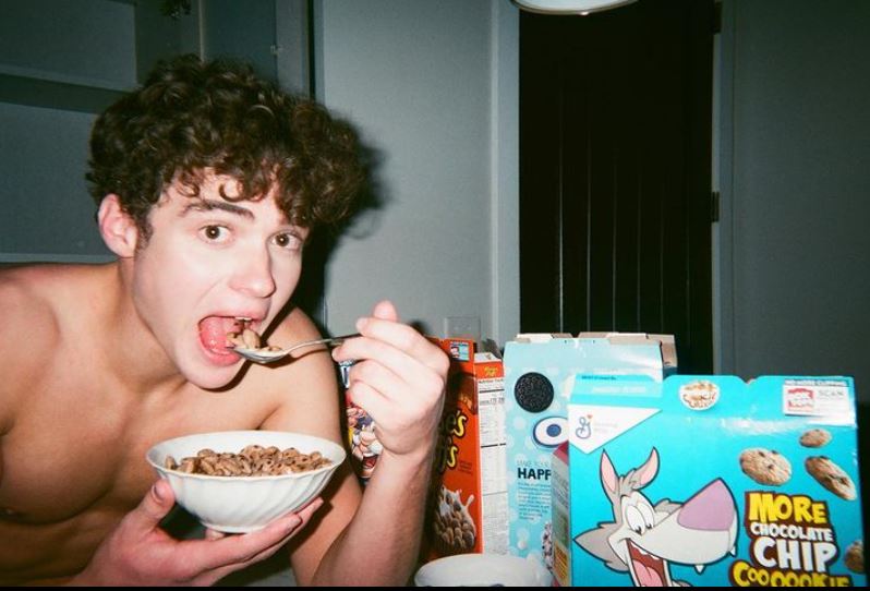 Joshua Bassett is a food lover