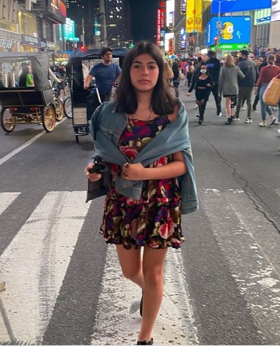 Kyndra Sanchez height is 5 feet 3 inches