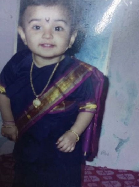 Mahima Makwana childhood picture