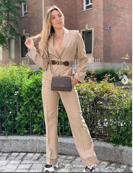 Marta Riesco Height, Weight & Physical Appearance
