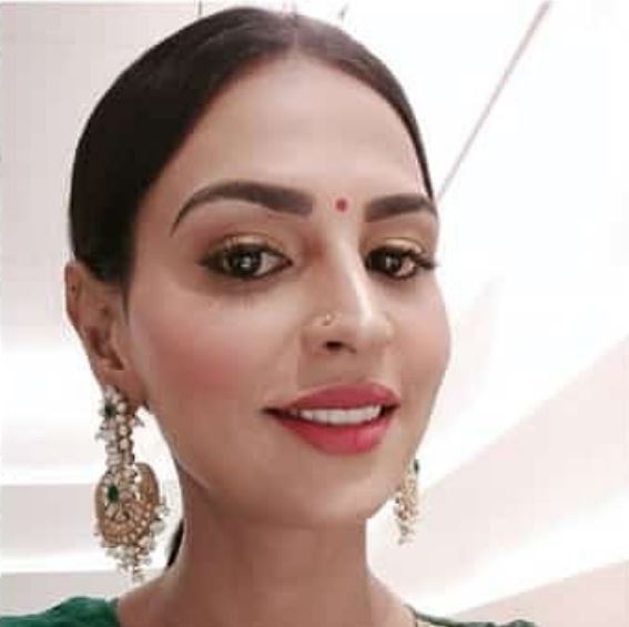 Namitha Marimuthu Age, Birthday and Zodiac Sign