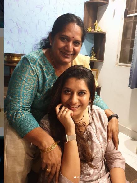 Priyanka Deshpande with her mother