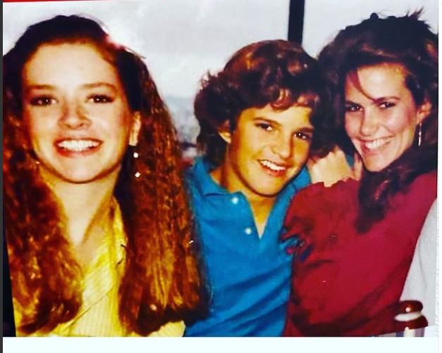 Raine Finley with her mother and sister