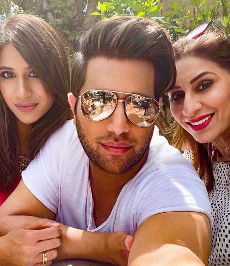 Rajiv Adatia with his mother and sister