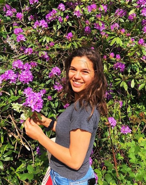 Sabrina Bartlett attended Tring Park School