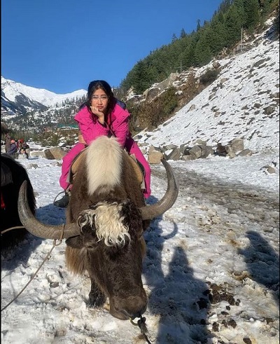 Sofia Ansari loves to travel