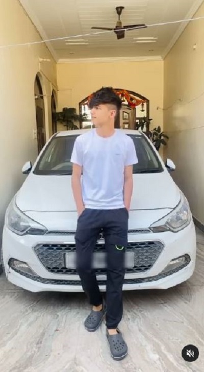 Tarun Kinra with his car