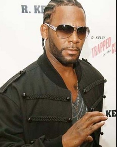 Theresa Kelly is a basketball player, Starkid, and native of the United States of America. Robert is famously known in the country as the son of R. Kelly aka Robert Sylvester Kelly
