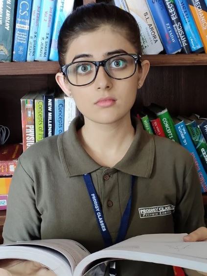 Urvi Singh eductaion