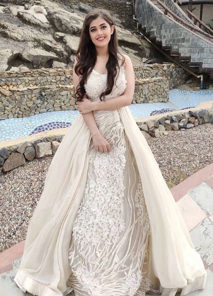 Urvi Singh is a photoshoot lover