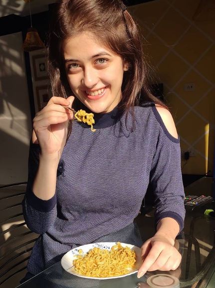 Urvi Singh likes Maggie