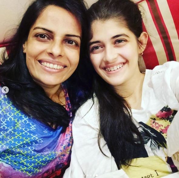 Urvi Singh with her mother