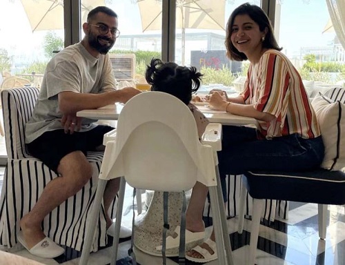Vamika Kohli was photographed with her parents Virat Kohli and Anushka Sharma