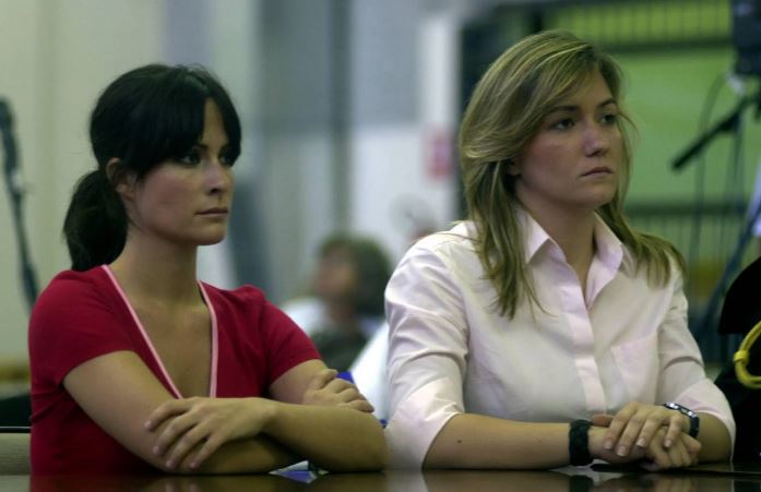 Alessandra Gucci and her sister