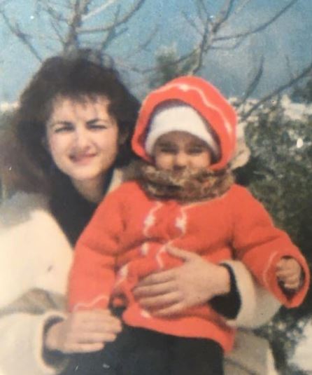 Amina's old photo with her mom Felicia Cara Burcea