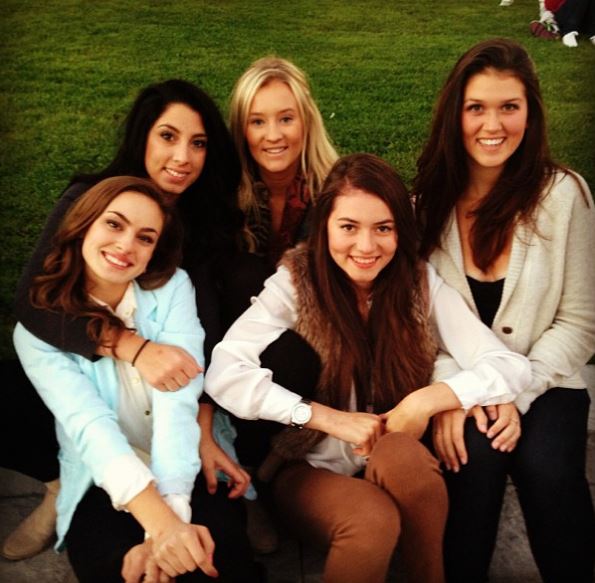 An old photo of Lauren with her friends