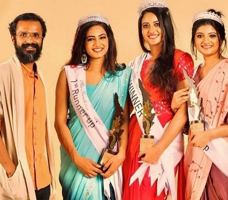 Anjana Shajan with Ansi Kabeer after winning title of Miss. Kerala first runner up