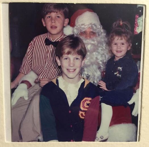 Childhood photo of TJ Osborne with his siblings John Osborne and Natalie Osborne