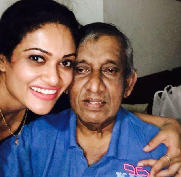 Chulakshi Ranathunga and her dad
