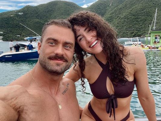 Courtney Alexis King is dating Chris Bumstead