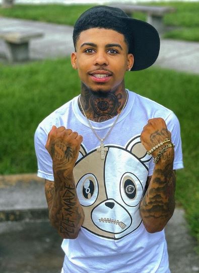 Damaury Mikula tattoos