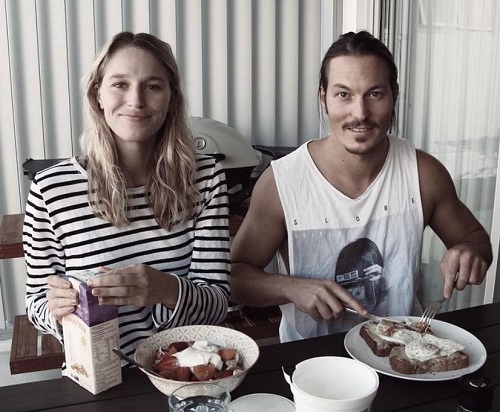 Ellidy Pullin is best known as a wife of late Alex Pullin aka Chumpy (famous Australian snowboarder)