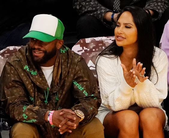 Gallienne Nabila and Floyd Mayweather were spotted together on 29 November 2021