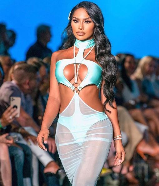 Gallienne Nabila appeared in many fashion shows