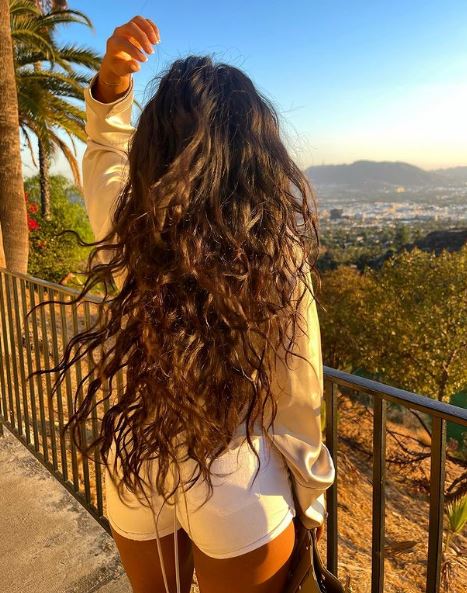 Gallienne Nabila likes traveling