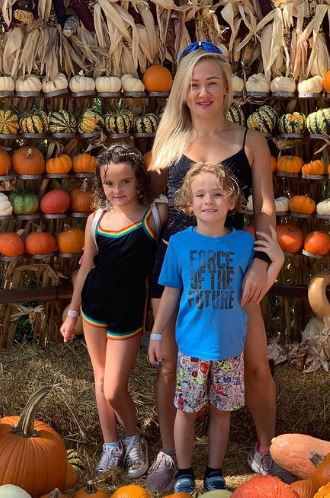 Heidi Northcott with her son and daughter