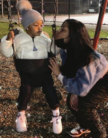 Hennessy Carolina and her niece