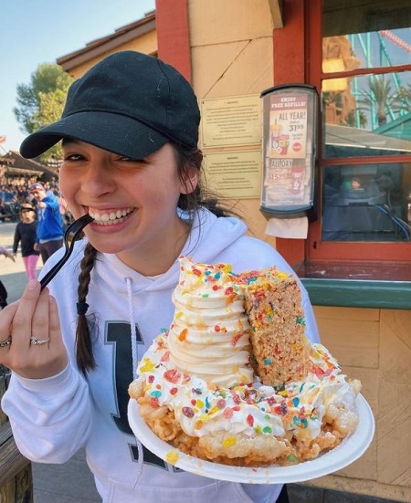 Isabella Gomez facts people don't know
